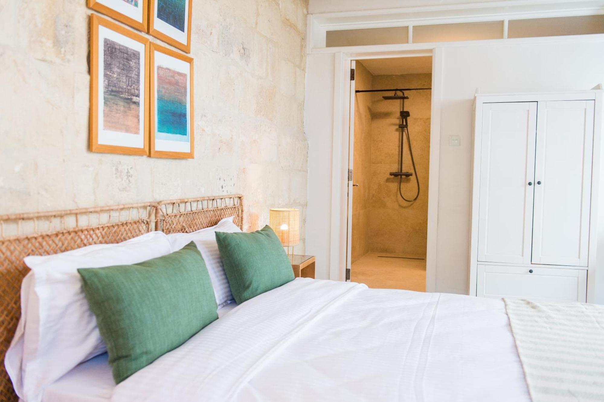 San Anton Suites Attard Bagian luar foto