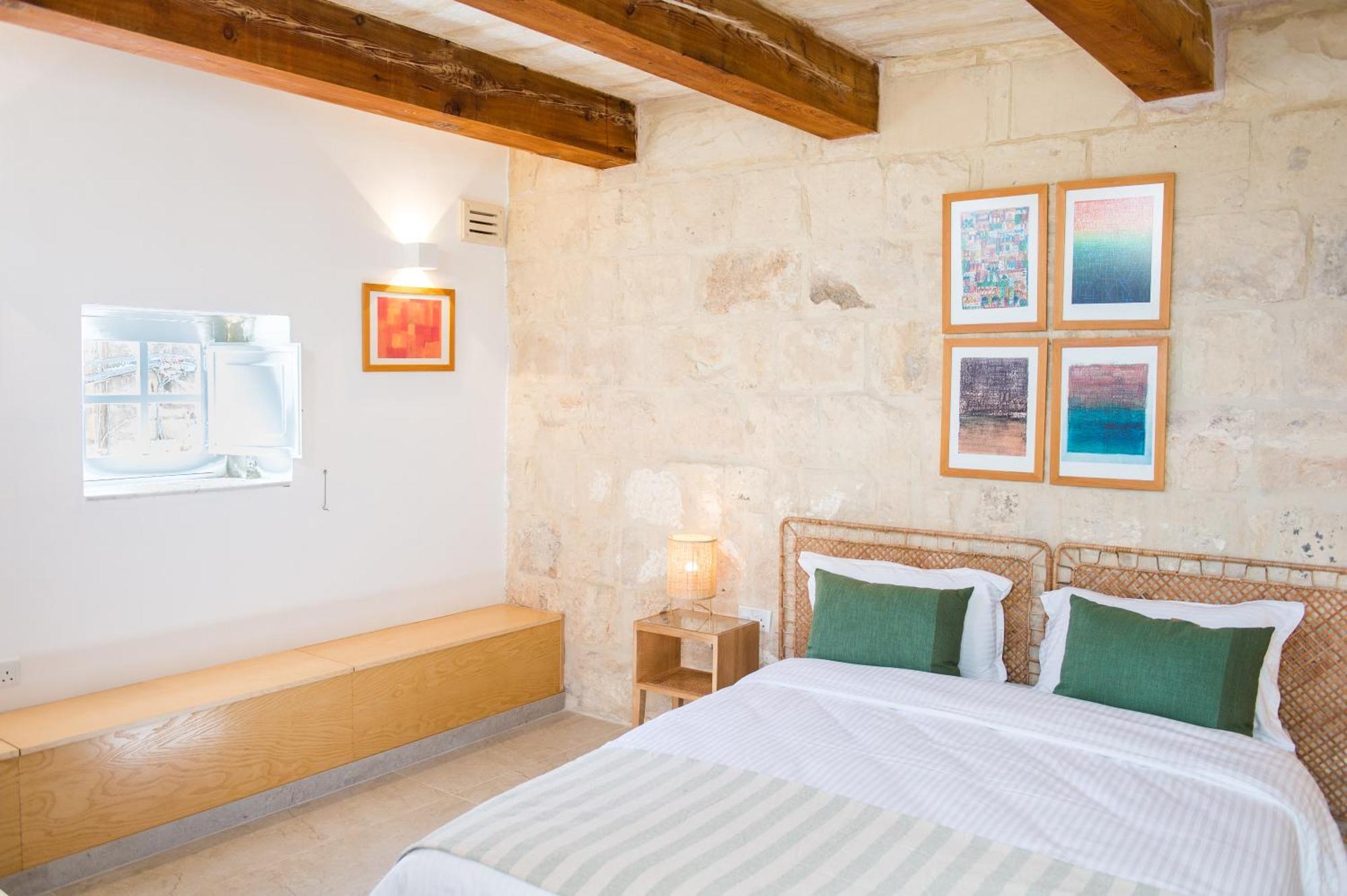 San Anton Suites Attard Bagian luar foto