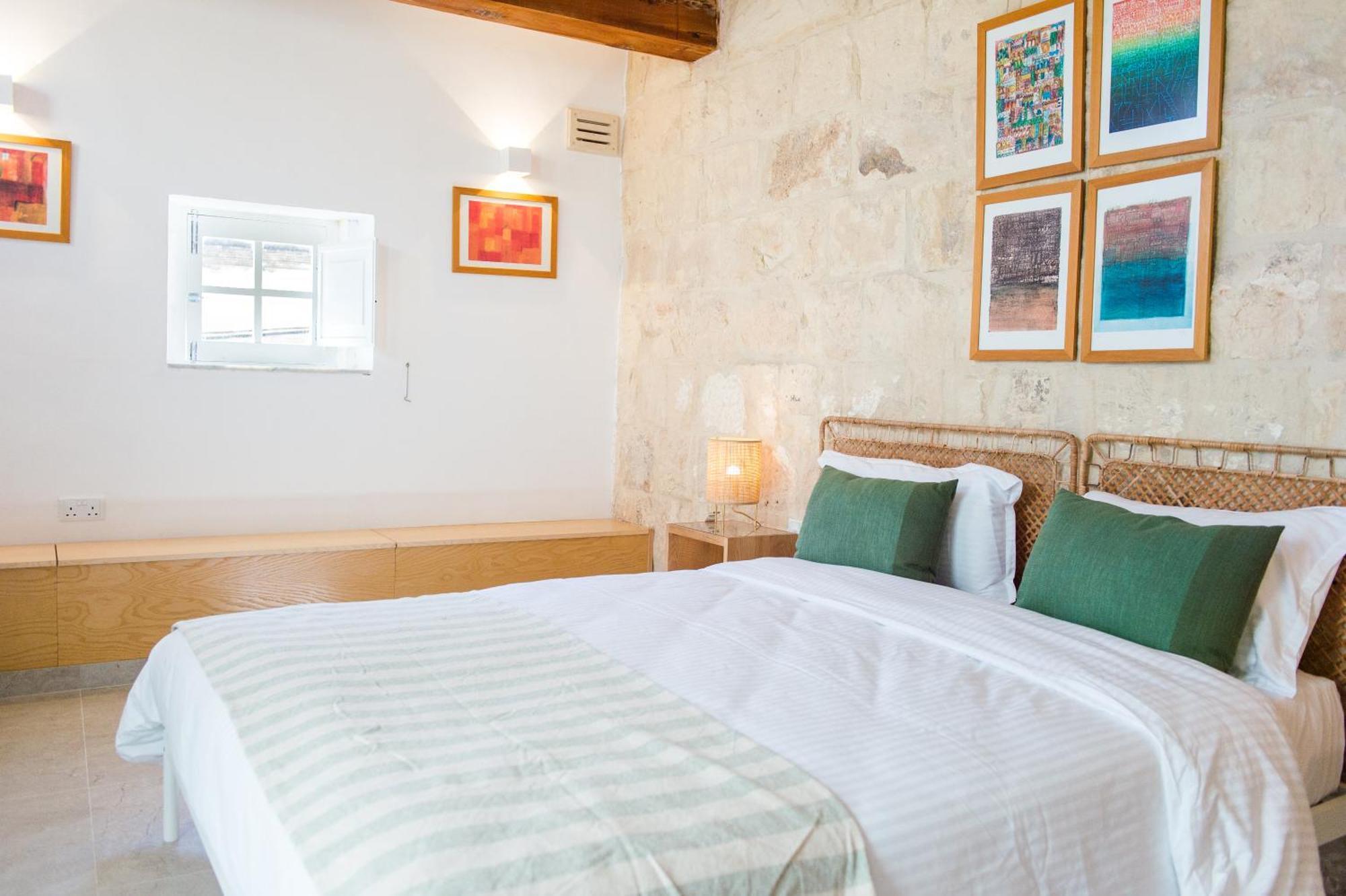 San Anton Suites Attard Bagian luar foto