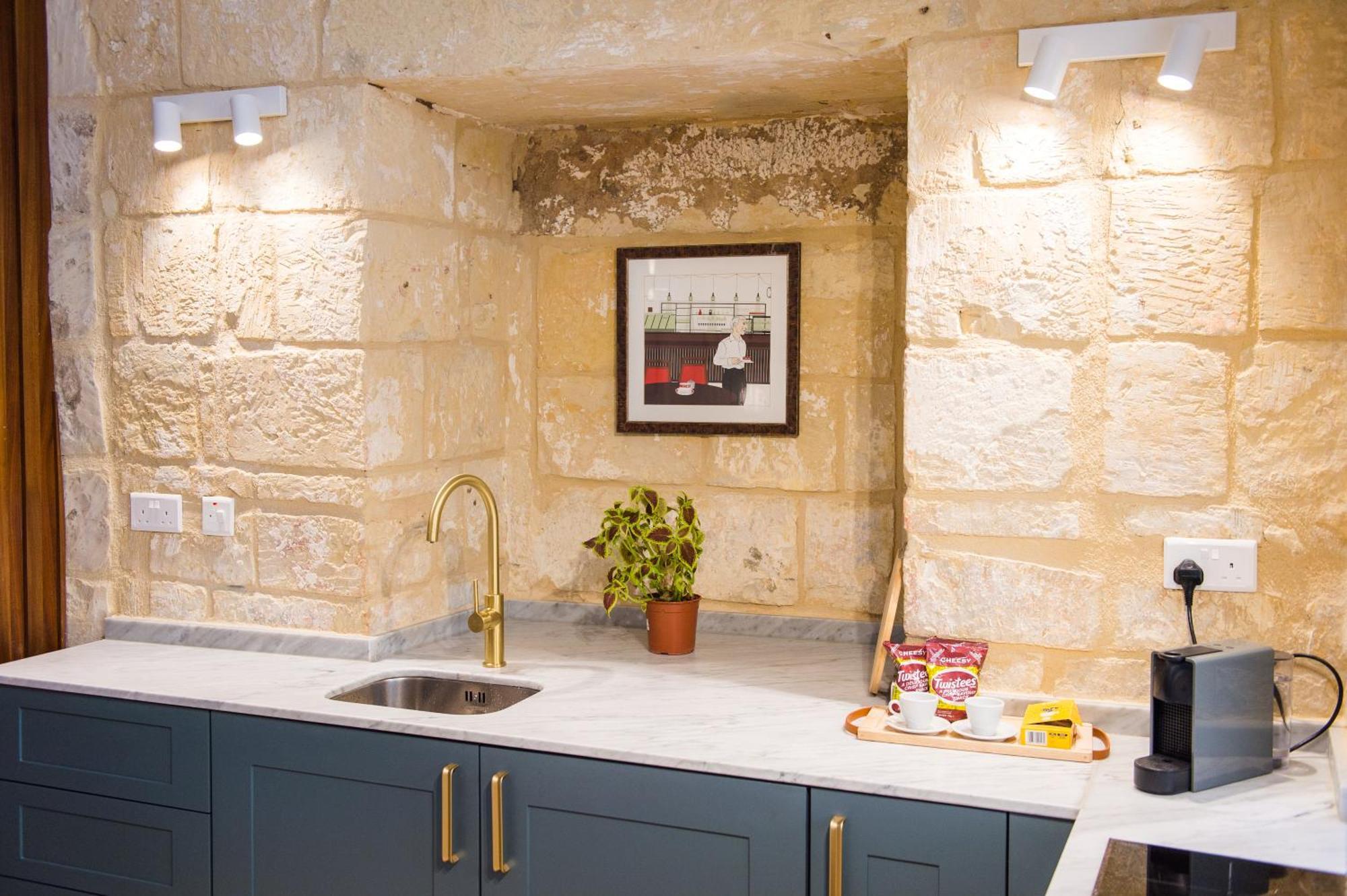 San Anton Suites Attard Bagian luar foto