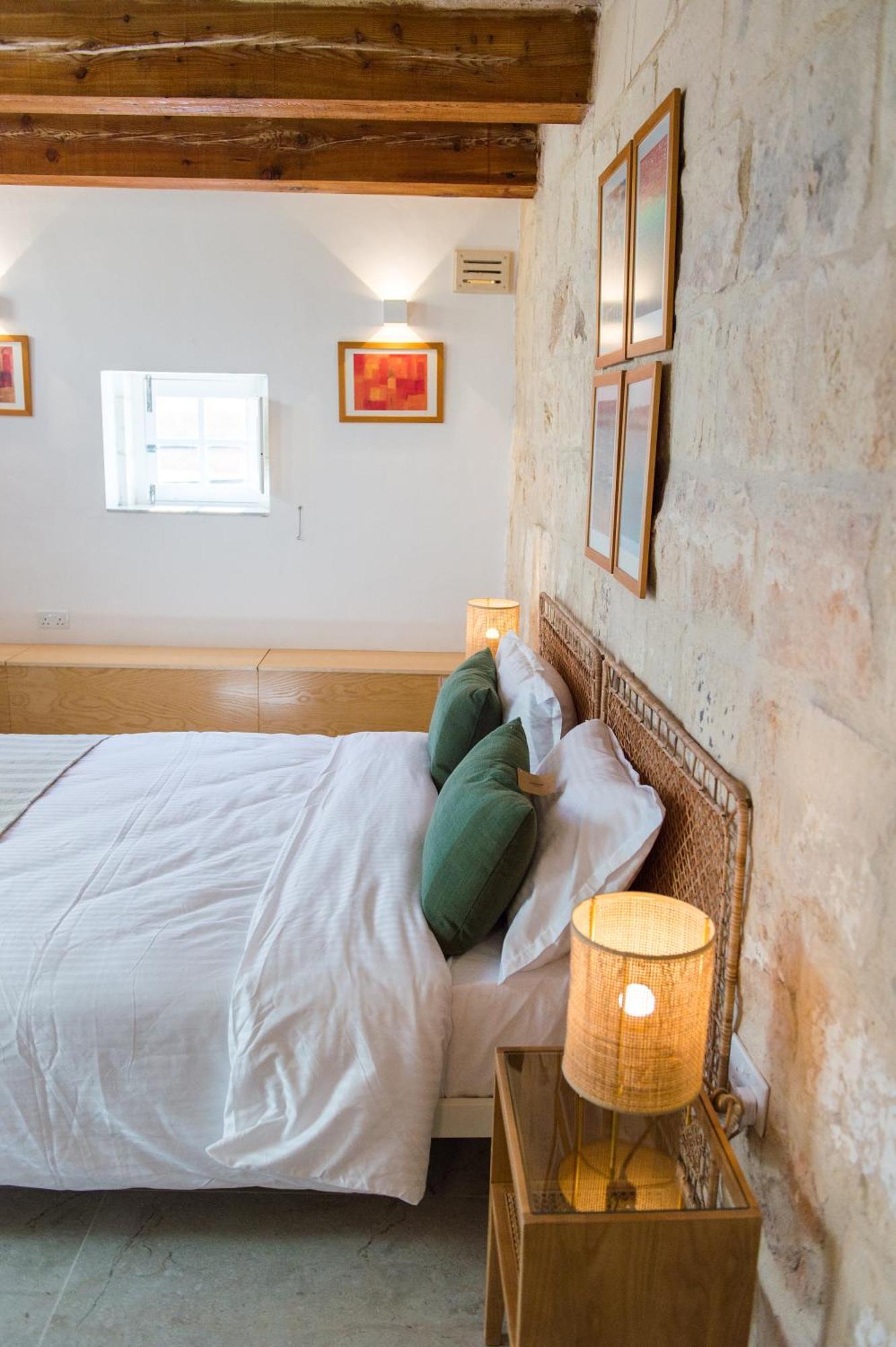 San Anton Suites Attard Bagian luar foto
