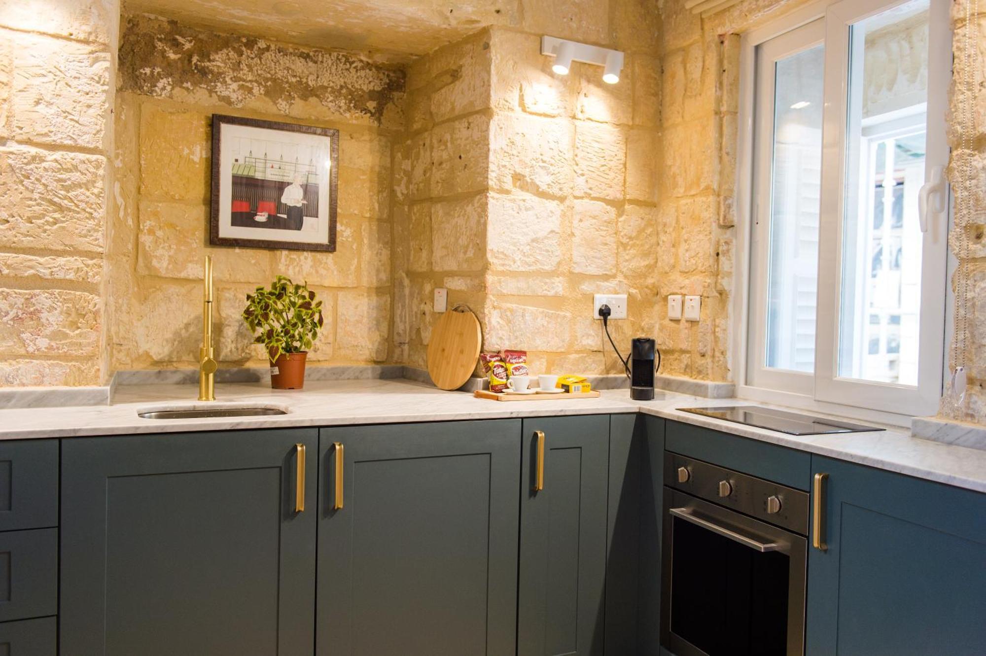 San Anton Suites Attard Bagian luar foto